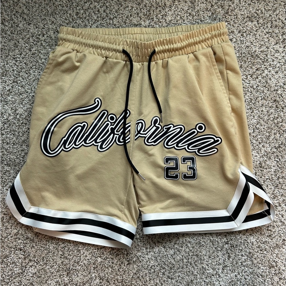 Men’s Graphic California Shorts